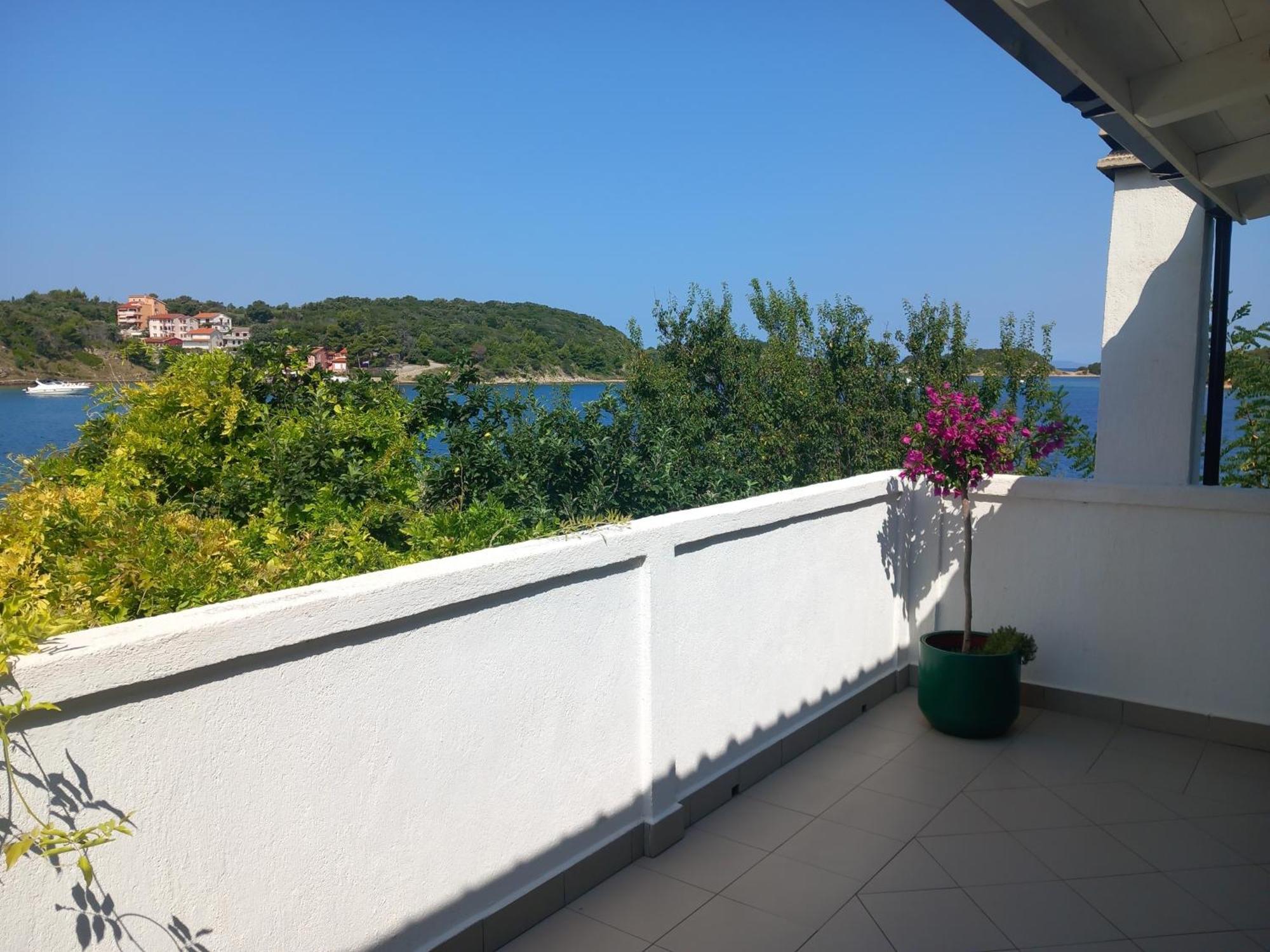 Guest House Green Corner Supetarska Draga Exterior foto