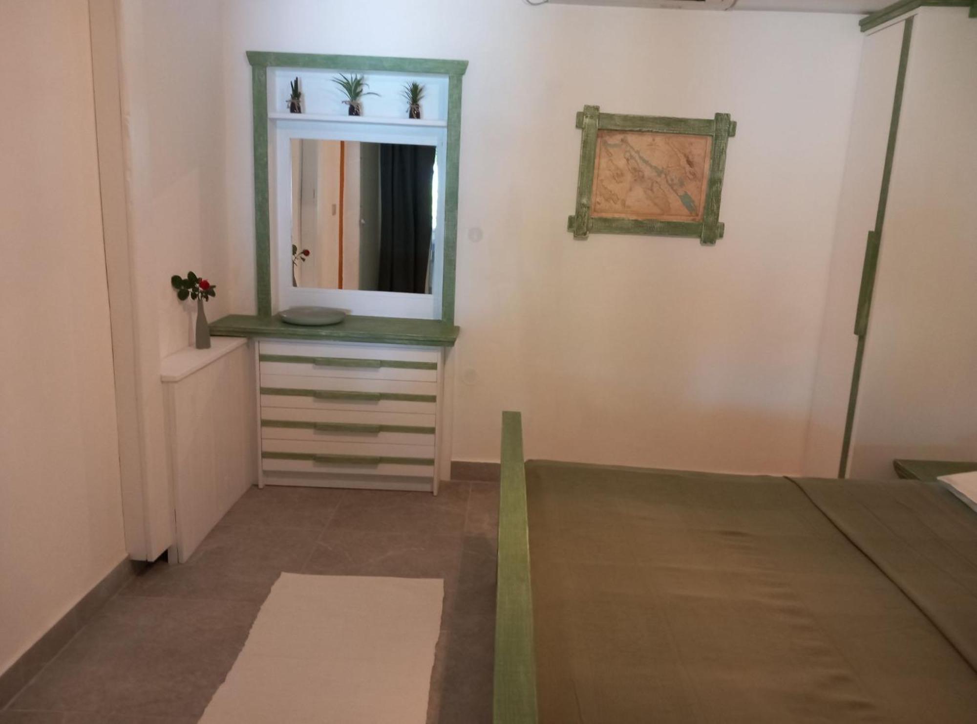 Guest House Green Corner Supetarska Draga Exterior foto